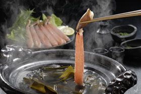 北海道名産品 かに 本ずわいしゃぶしゃぶセット（600ｇ） 【送料込み】【お届け不可地域：沖縄・離島】