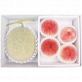 3%OFF【お中元2025】北海道産 赤肉メロン&山梨県又は和歌山県又は長野県産 桃4玉 4727-068 果物【送料込み】【二重包装不可】【お届け不可地域:北海道・沖縄・離島】【お届け日時指定不可】