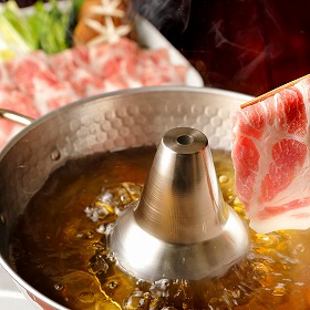 沖縄県 北斗の島豚ロースしゃぶしゃぶ 豚肉【送料込み】【お届け不可地域：離島】