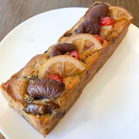 「英国風」ケークアングレーズ ラム酒の風味がアクセント！ドライフルーツがたっぷり入ったパウンドケーキ 全長約２０ｃｍ 洋菓子 ケーキ【送料込み】【お届け不可地域：北海道・沖縄・離島】