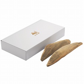 東京・日本橋 にんべん 進物用箱入 特撰本節 各1本 乾物 鰹節【送料込み】【二重包装不可】【お届け不可地域：離島】