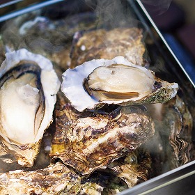 広島牡蠣のカンカン焼き 貝 カキ【送料込み】【二重包装不可】【お届け不可地域：離島】