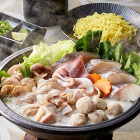 北海道産鶏もも肉と魚介を使った 鶏白湯鍋 セット 3～4人前 鶏白湯スープ ちゃんこ鍋 海鮮 つゆ スープ 素 鍋 鍋セット【送料込み】