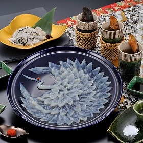 福岡 ふく太郎本部 とらふく刺身 慶祝鶴 (R)(4人前) フグ ふぐ刺し ふぐ刺身【送料込み】