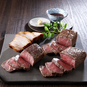 黒毛和牛ローストビーフ3種と黒豚焼豚セット 洋風惣菜 詰合せ【送料込み】【二重包装不可】【お届け不可地域：離島】_327450