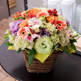 フラワーアレンジメント Sunny Garden【送料込み】【お届け不可地域：沖縄・離島】