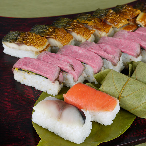 奈良県 平宗の柿の葉ずし2種（鯖・鮭）と謹製棒ずし2種（柚庵焼鯖・大和牛ローストビーフ）詰合せの通販・お取り寄せ｜わが街とくさんネット