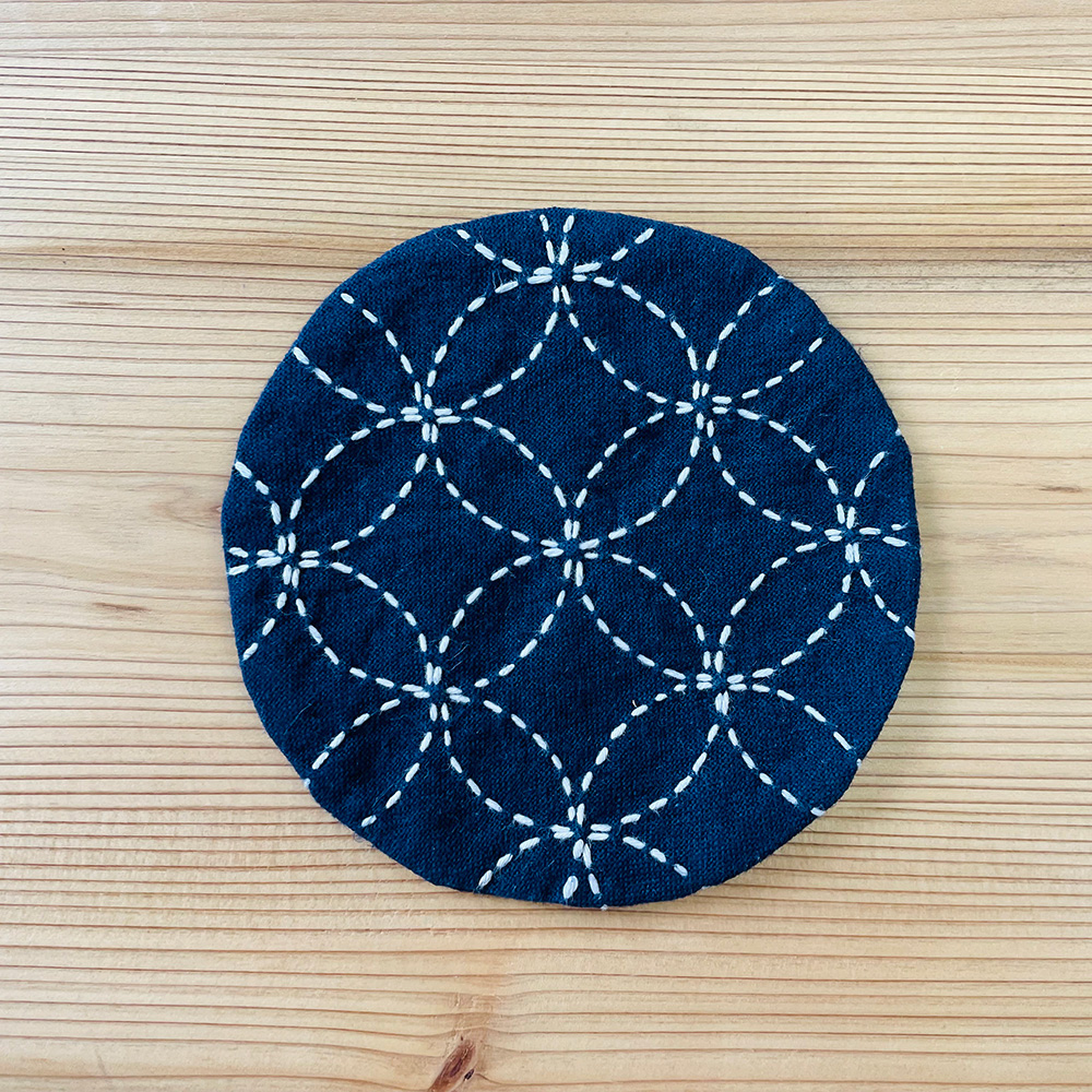 刺し子コースター4枚セット 変わり七宝(生成、藍)【送料込み】【とちぎのいいもの物産展】の通販・お取り寄せ|わが街とくさんネット ハンドメイド コースター 刺繍にわとり 2枚セット